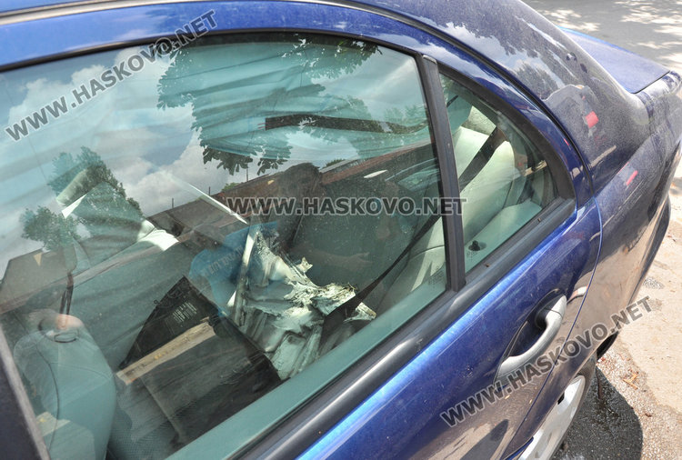 Мерцедес изпуши в движение до Зеленчуковия пазар в Хасково