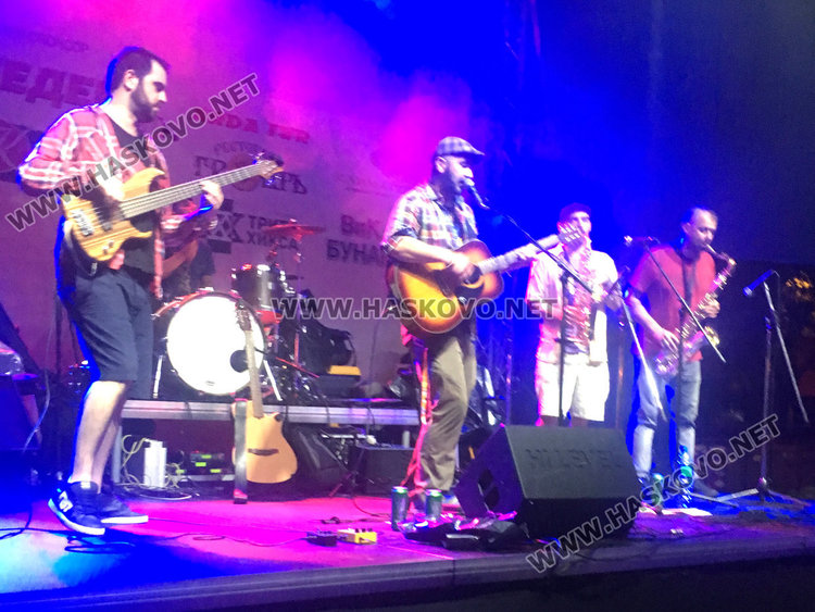 „Остава“ на троен бис затвори първата вечер на „Театър, обичам те!“