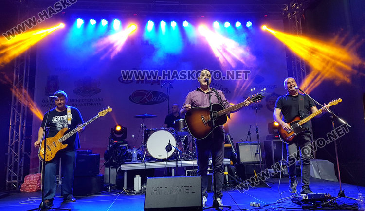 „Остава“ на троен бис затвори първата вечер на „Театър, обичам те!“