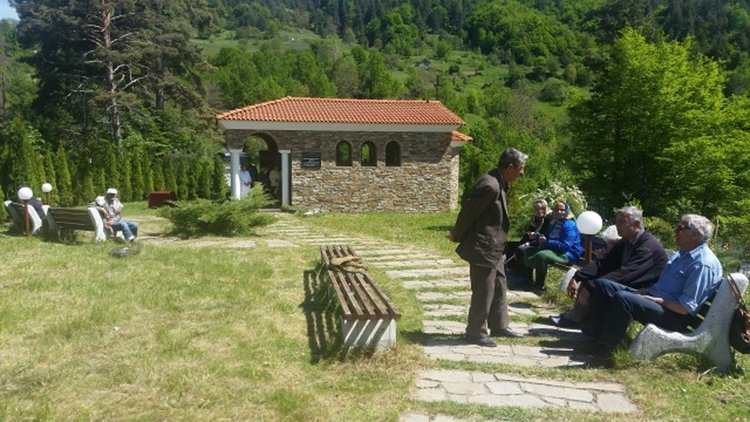 Социалният дом край смолянското село Фатово е събрал хора с нерадостни съдби, но запазили добрите си сърца