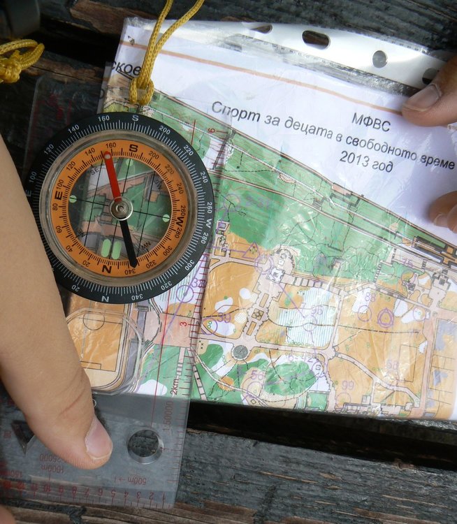 "Компас" с разходка до крепостта "Хисаря" и с предложения за облагородяване