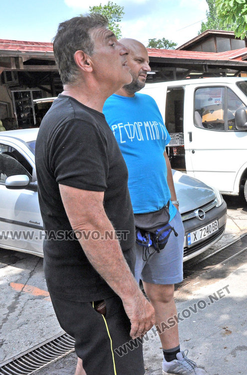 Мерцедес изпуши в движение до Зеленчуковия пазар в Хасково