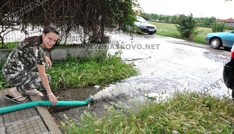 Наводнения в "Болярово" и "Република". ВиК: имаме 10 канализации за отпушване