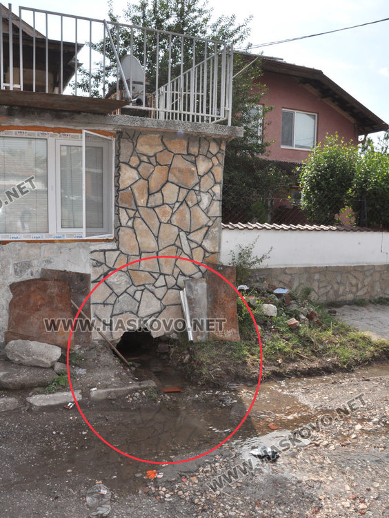 Наводнения в "Болярово" и "Република". ВиК: имаме 10 канализации за отпушване