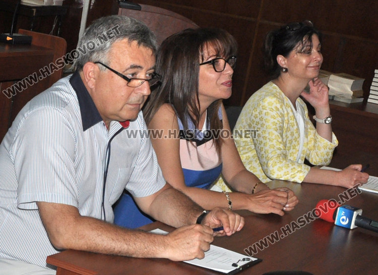 Ученици от ПГТ с награди от съда. Искат връщане на смъртното наказание