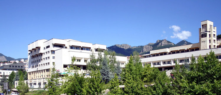 Държавата дари имот на Община Смолян за Образователен център