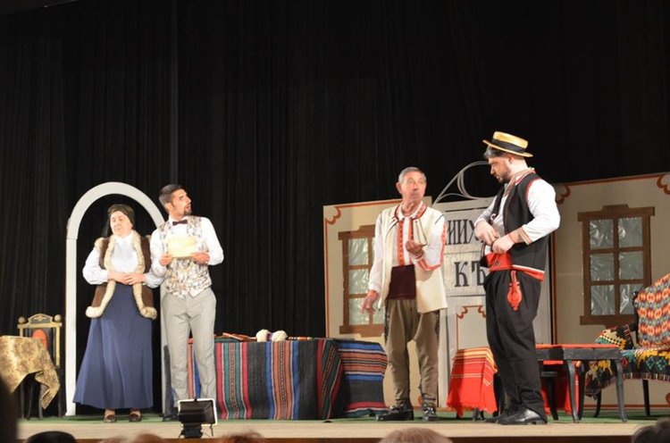 2466 лв. събраха театралите в полза на Христинка Стоянова