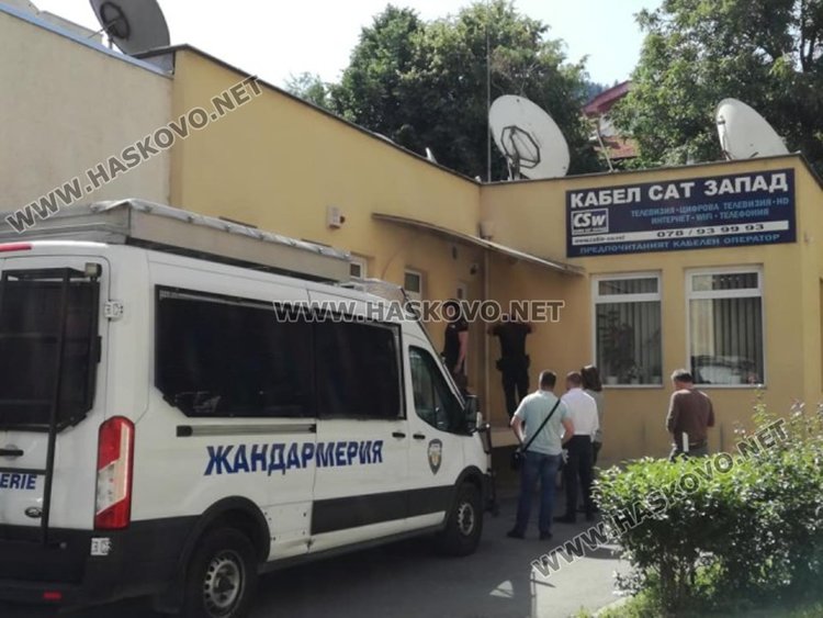 IT спец арестуван в кабеларка в Дупница за възпрепятстване на данъчна проверка