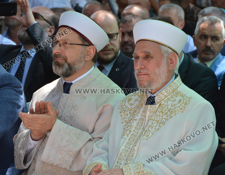 Тържествен ритуал и намаз за откриването на обновената "Ески джамия" в Хасково