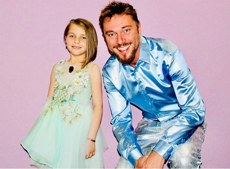 Ще стане ли Ели от Асеновград новата звезда в проекта на Шоуто на Слави? Гласувайте!