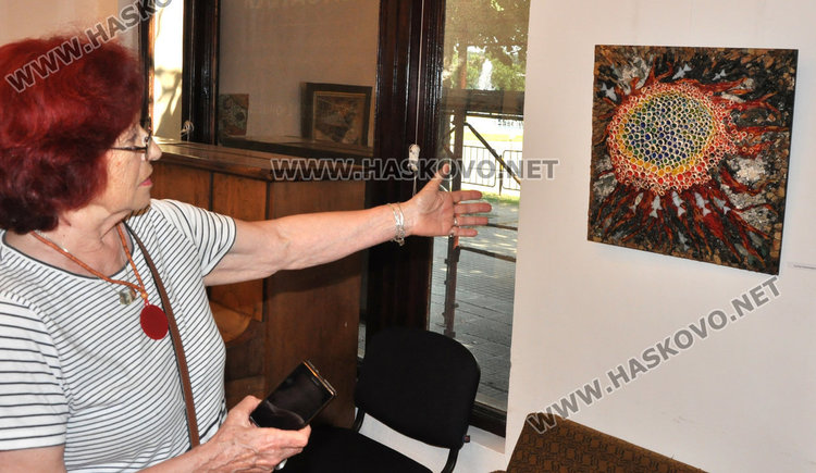 Препоръчано: Жана Курку увековечи светеца от Байлово в мозаечен портрет