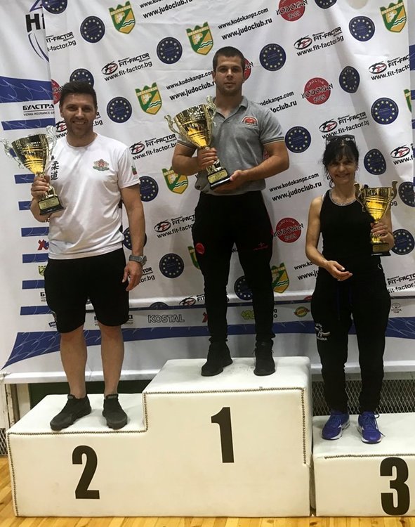 Хасковските джудисти с купа за второ място от международен турнир в Пазарджик