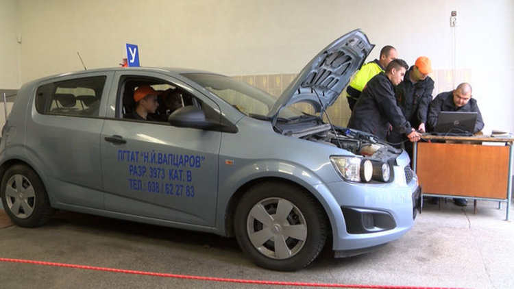 „Port2Auto“ ще заведе 20 ученици от ПГТАТ „Н. Вапцаров“  на професионална практика в Португалия