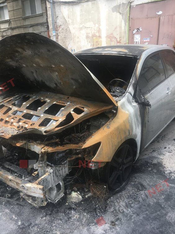 Автомобил горя в Димитровград – подпалвач може да лежи до 8 години в затвора