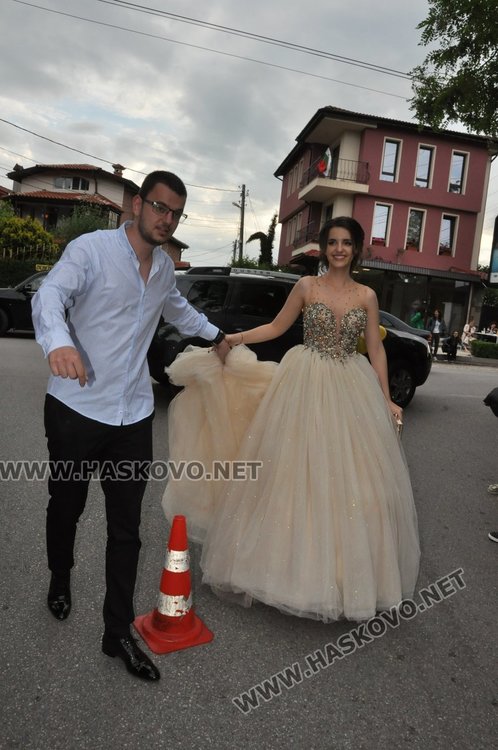 Красавица от Хасково на финала на конкурса &bdquo;Най-красивата абитуриентка&ldquo;