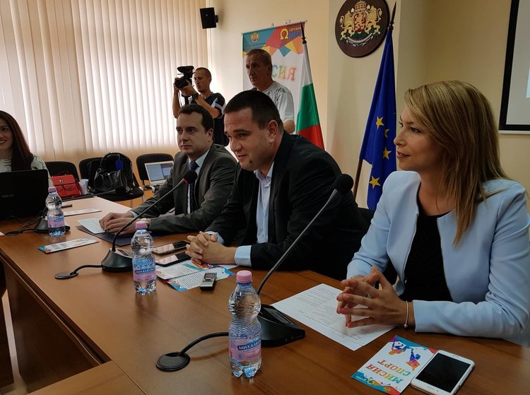 Зам.-министър Николай Павлов дискутира Национална стратегия за младежта (2020-2030) #ЗаЕдно с младите хора в Кърджали