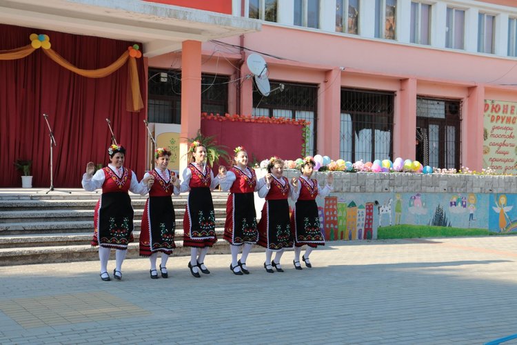 Едва 1617 лв. са събрани за камерна сцена в Градина