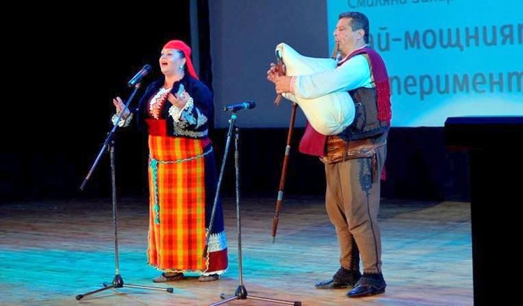 Според изследвания, гласът на Смиляна променя аурата, снимка:Списание 8