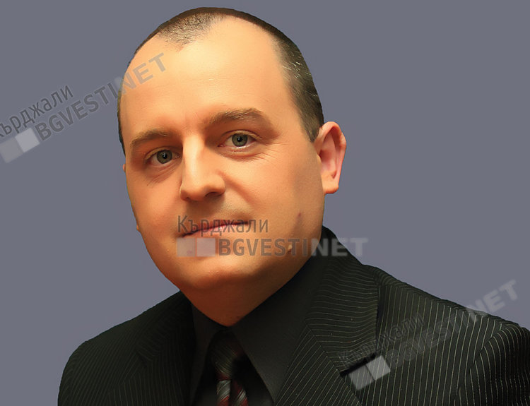 Божидар Стоянов