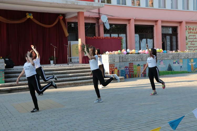 Едва 1617 лв. са събрани за камерна сцена в Градина