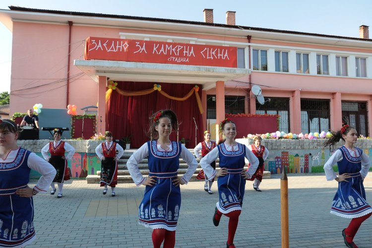 Едва 1617 лв. са събрани за камерна сцена в Градина