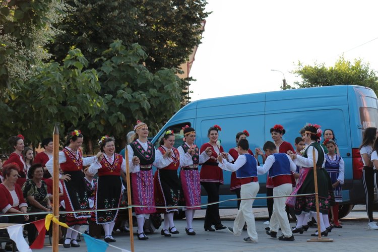 Едва 1617 лв. са събрани за камерна сцена в Градина