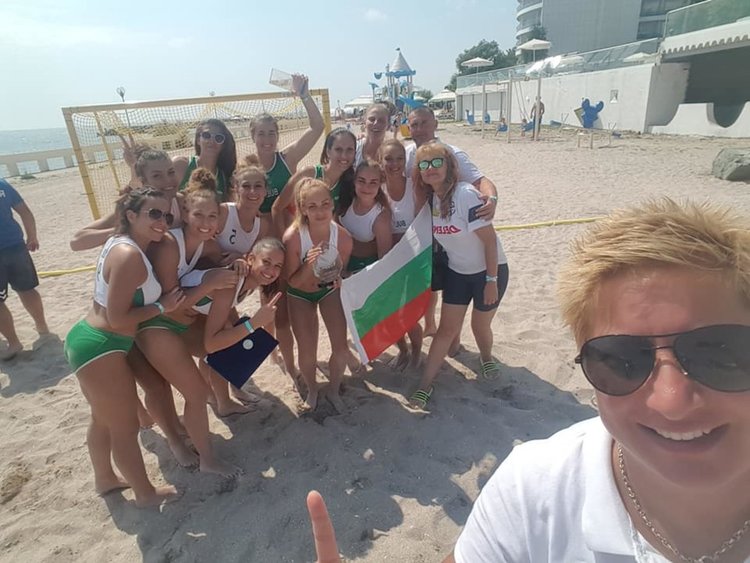 Националният отбор на България с бронз от Международен турнир по плажен хандбал
