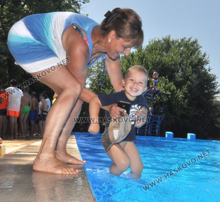 Плувно лято 2019 стартира на басейн "Химик"
