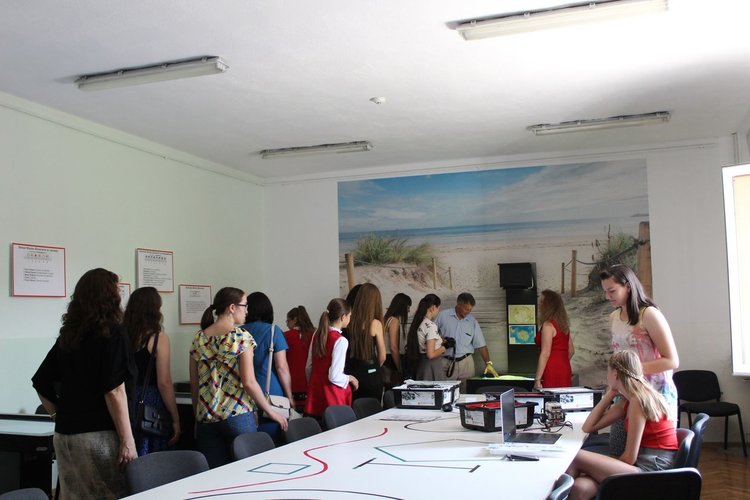 ОУ „Пенчо Славейков“ посрещна гости от най-старата българска гимназия