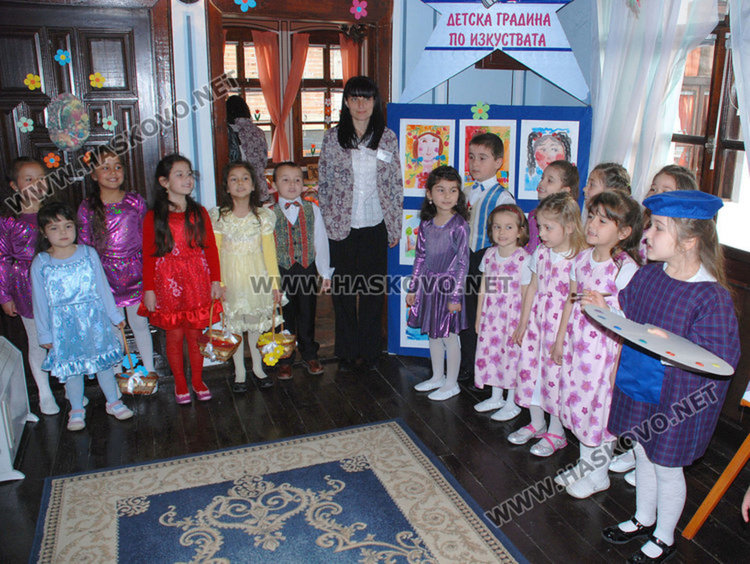 Обявиха конкурс за директори на две детски градини в Хасково