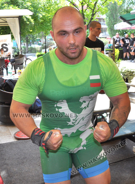 13 -годишен дебютант вдига за купата „Антон Колев“