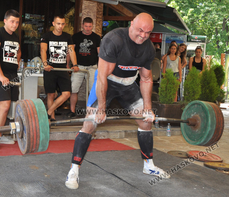 13 -годишен дебютант вдига за купата „Антон Колев“