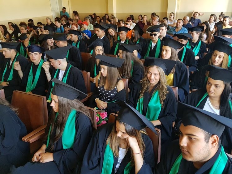 Шейсетият випуск на ПГСС получи дипломите си