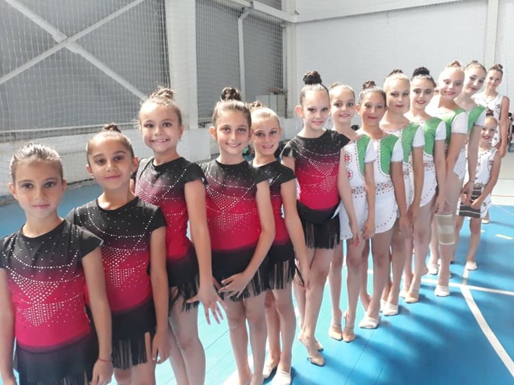 Грациите на Яна Михайлова със злато, сребро и бронз от  турнира "Мемориал 78"