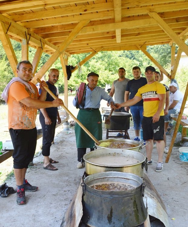 Молитва в джамията „Чубуклу“ до село Водач
