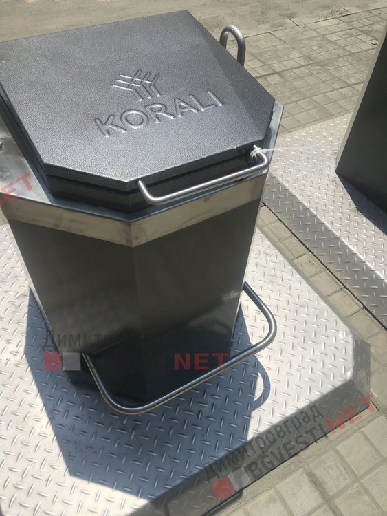 Димитровград с първите в областта подземни контейнери за отпадъци