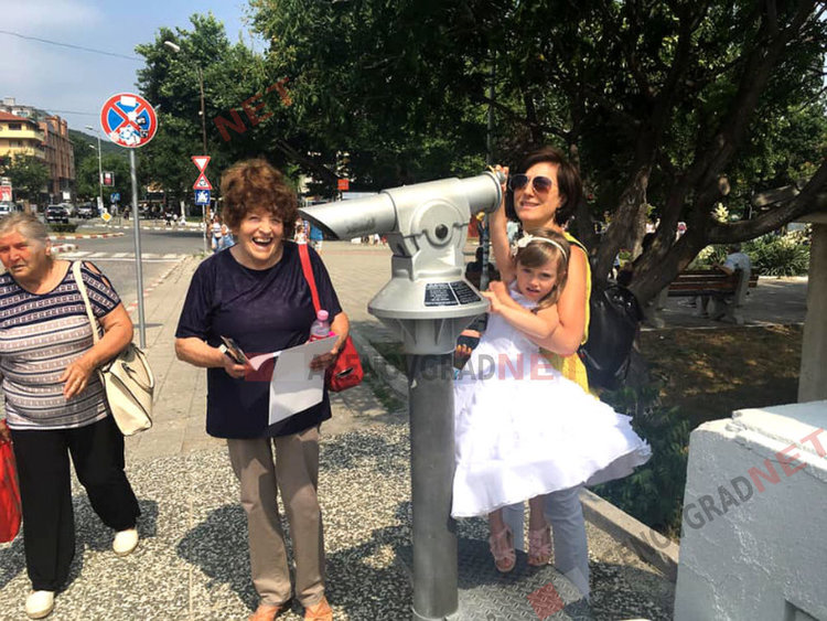 Асеновград озарен за поредна година от малките слънчови невести