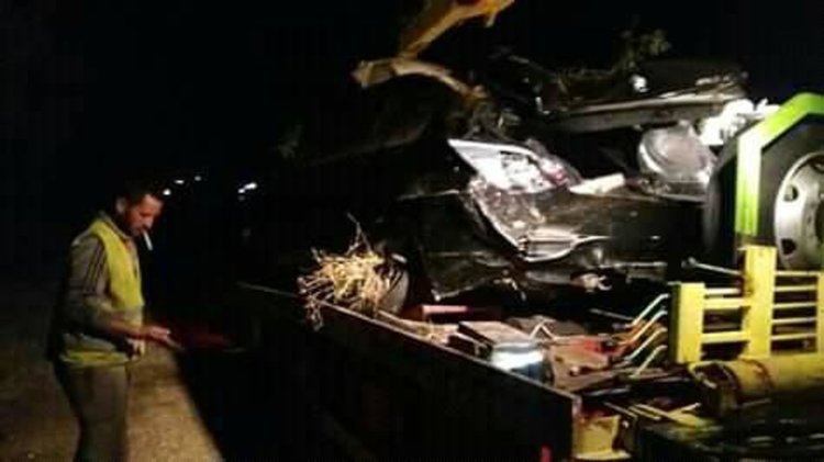 снимки на катастрофиралия автомибил - фейсбук