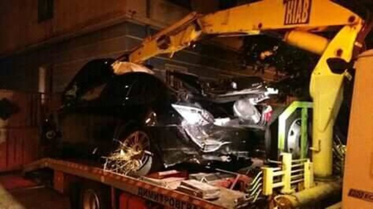 снимки на катастрофиралия автомибил - фейсбук