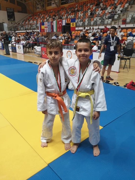15 медала и второ място за хасковските джудисти в Международен турнир
