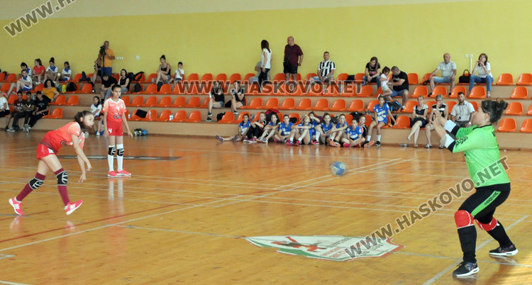 Бронз за хандбалистките на Хасково от Държавното в "Спартак"