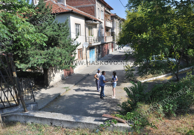 На улица "Габрово" се жалват от чести наводнения. Общината търси решение