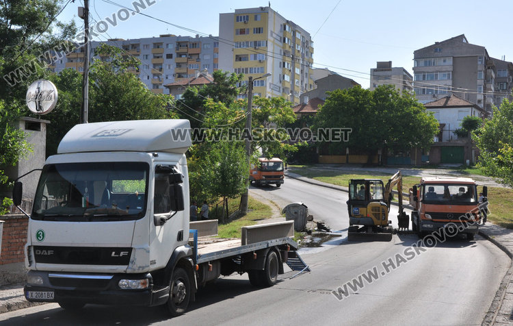 Затвориха "Дунав" заради ВиК аварията, трафик по близките улици в Хасково