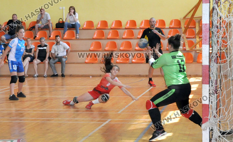 Бронз за хандбалистките на Хасково от Държавното в "Спартак"