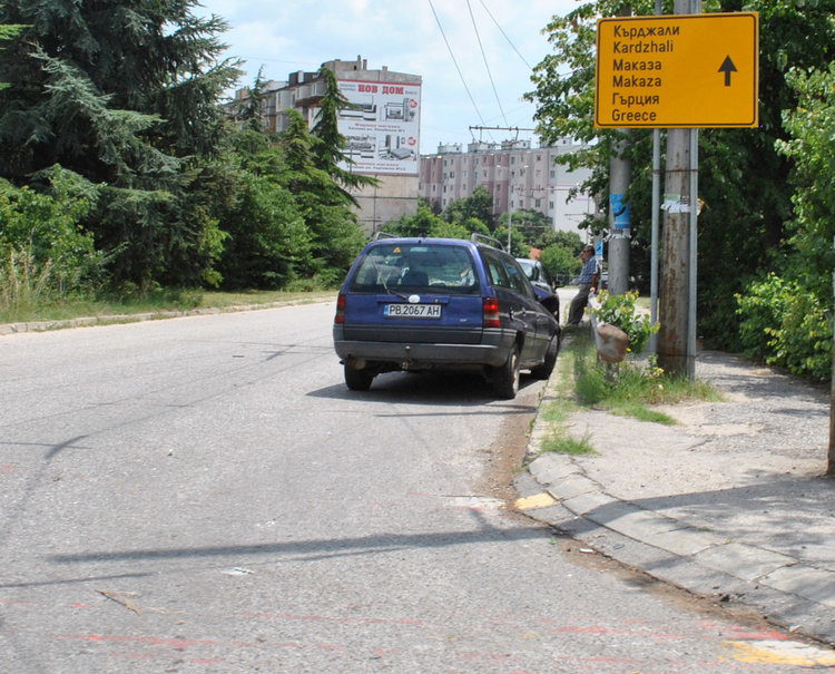 Опел катастрофира на детелината в Орфей