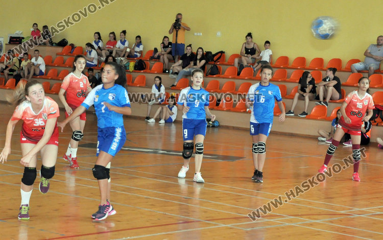 Бронз за хандбалистките на Хасково от Държавното в "Спартак"