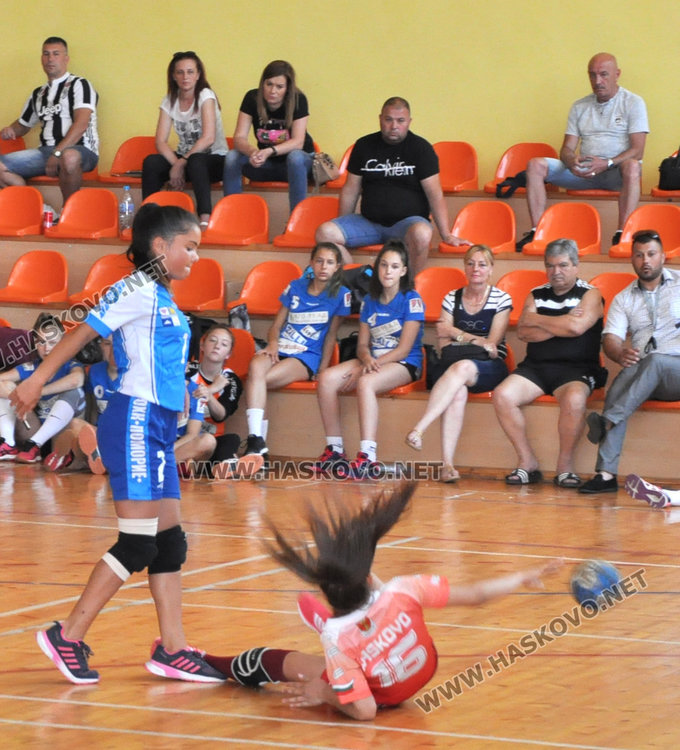 Бронз за хандбалистките на Хасково от Държавното в "Спартак"