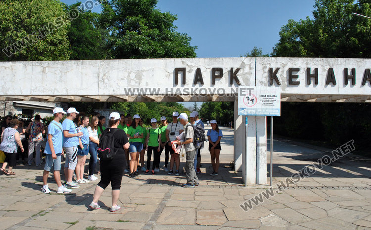 Младежи от Хасково и Кърджали в поход срещу дрогата