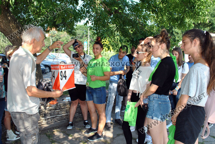Младежи от Хасково и Кърджали в поход срещу дрогата