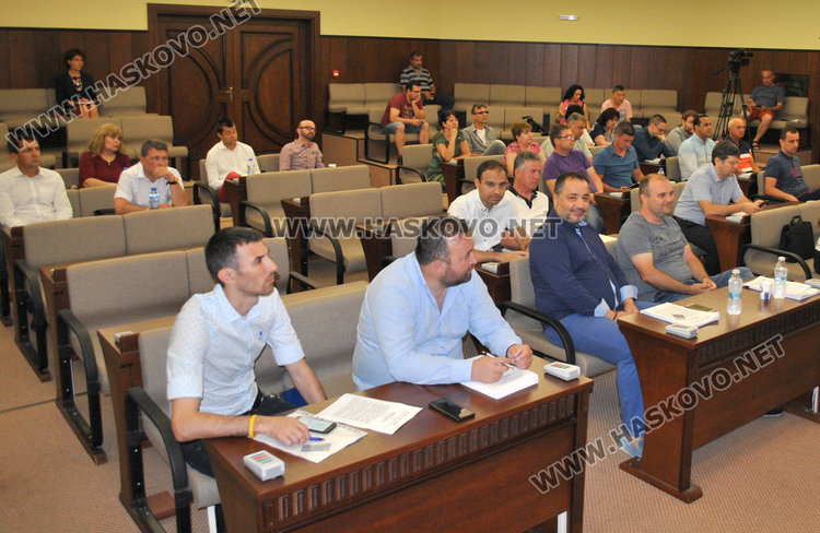 Отказаха теглене на 10.4 млн. лева кредит за ремонт на "Дружба" и "Младост"